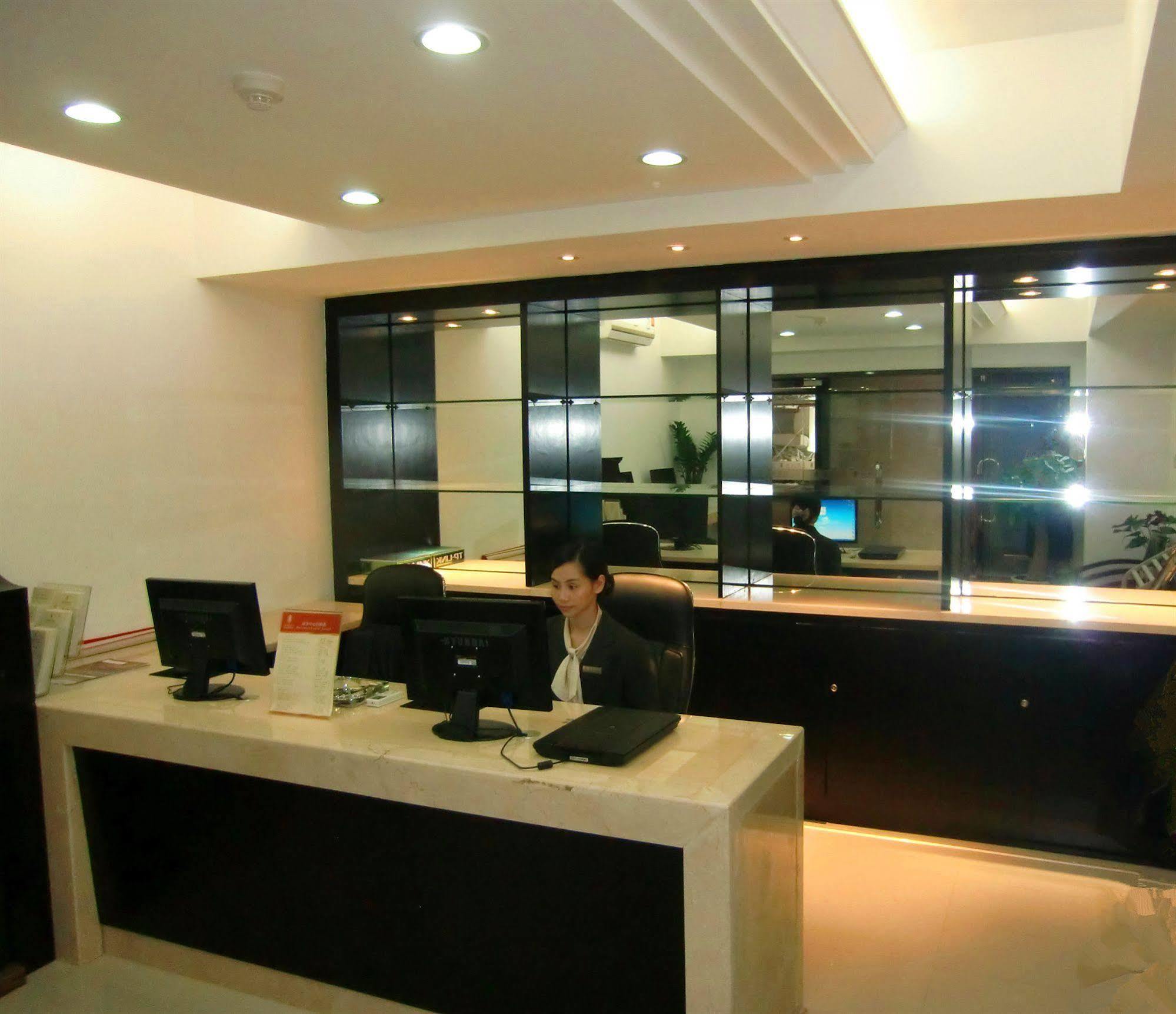 Libo Business Hotel Guangzhou Exteriör bild